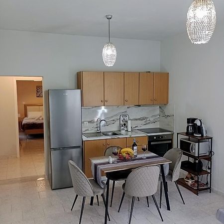 Cozy Kremasti Apartment Luaran gambar