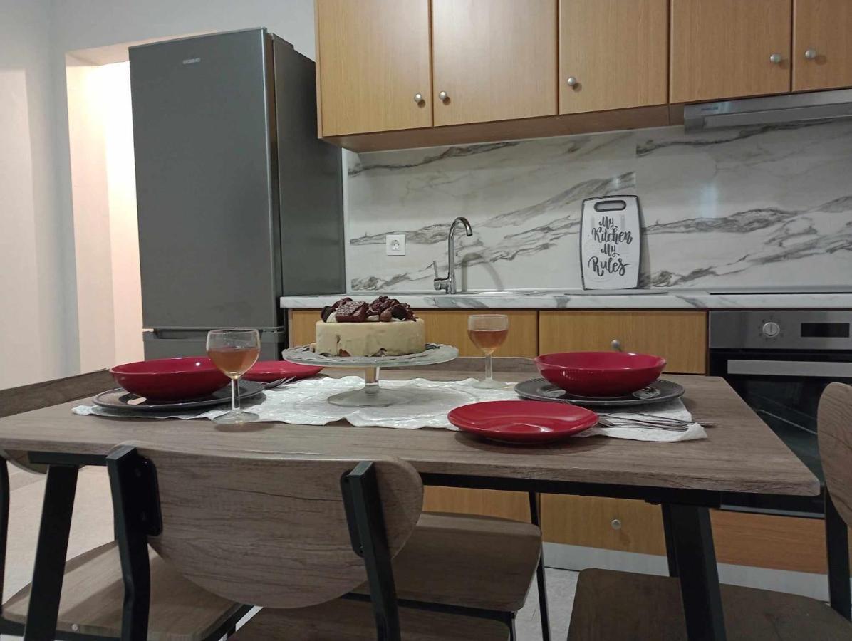 Cozy Kremasti Apartment Luaran gambar