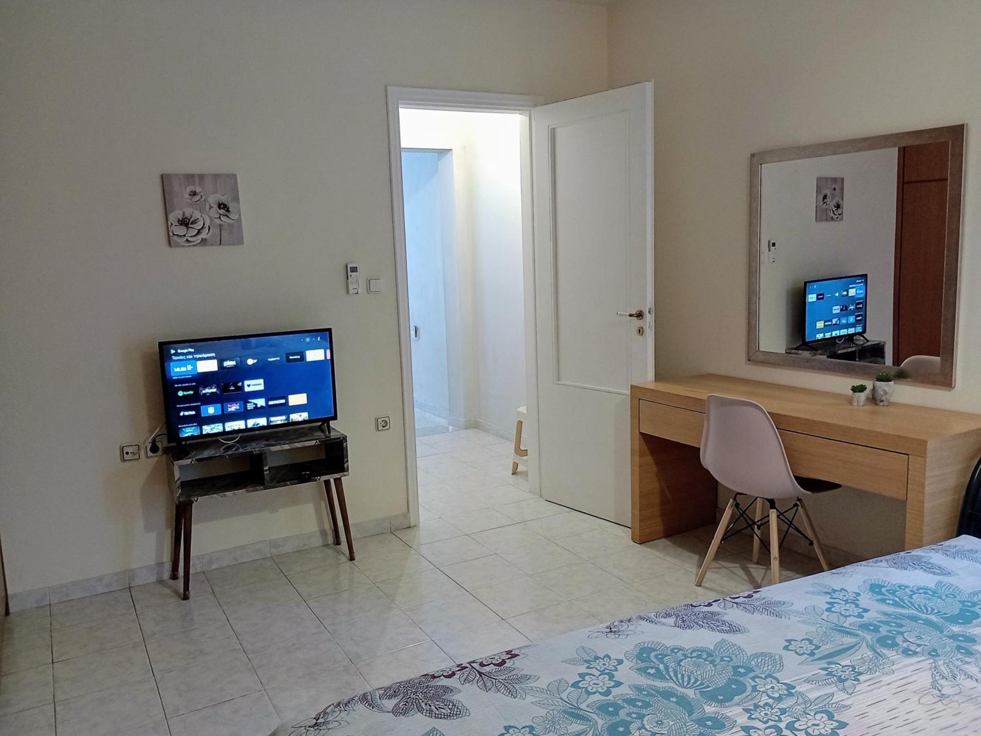 Cozy Kremasti Apartment Luaran gambar