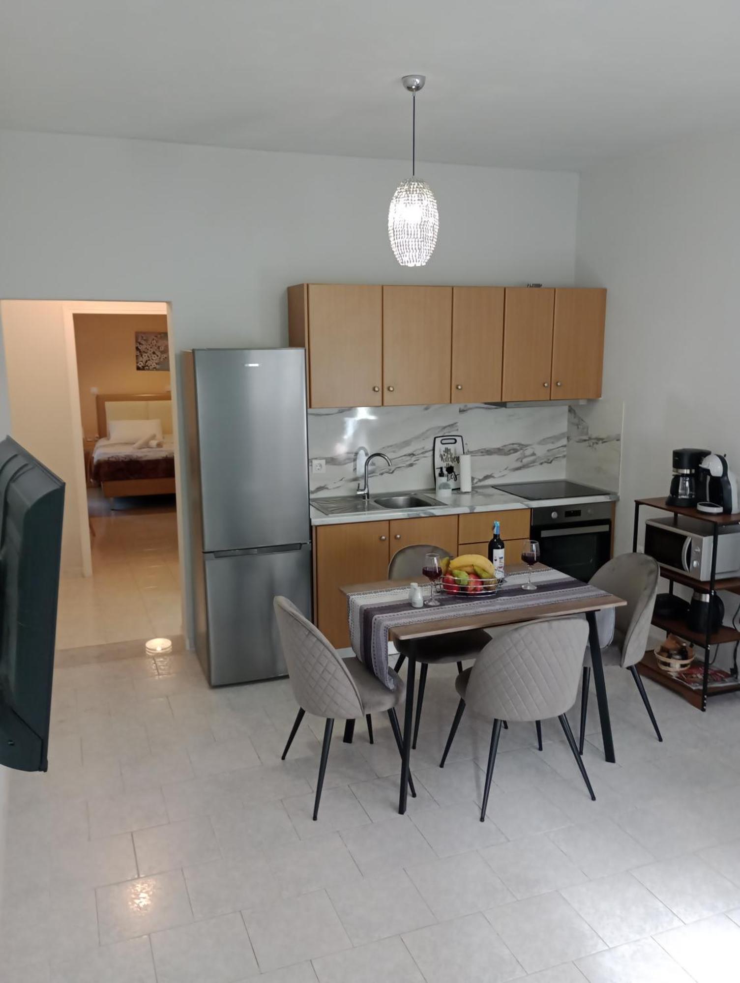 Cozy Kremasti Apartment Luaran gambar