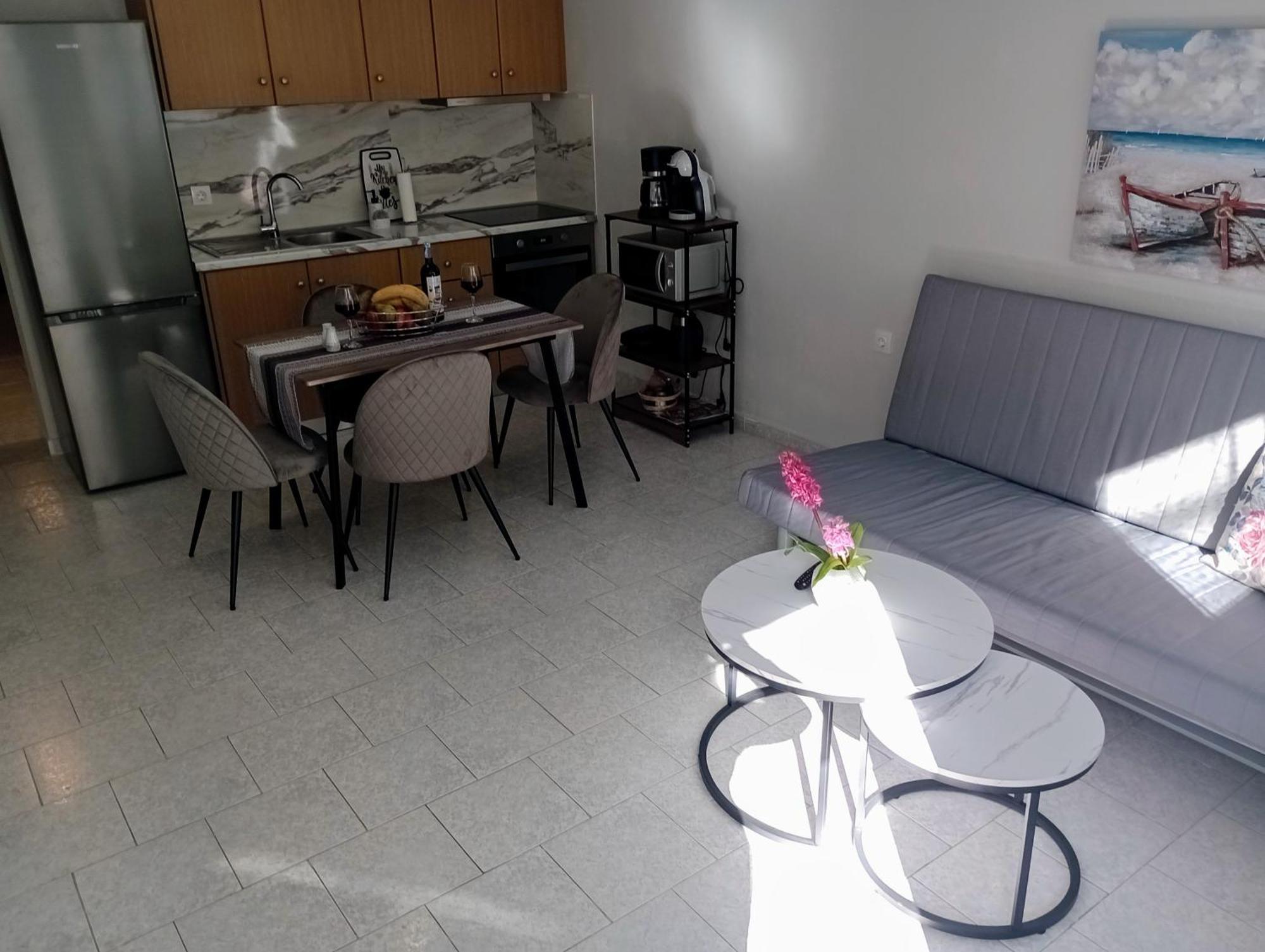 Cozy Kremasti Apartment Luaran gambar